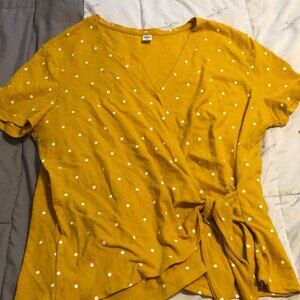 Old navy wrap top size large